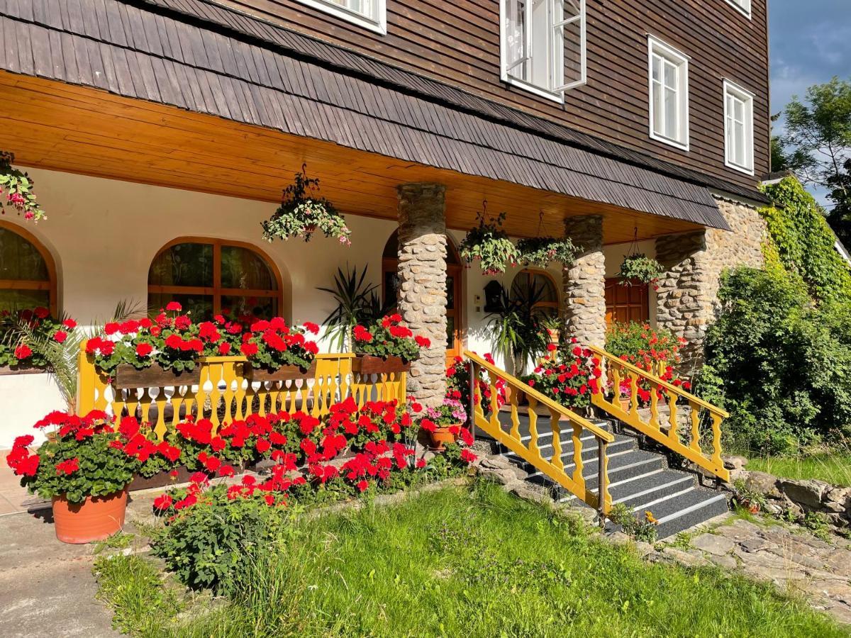 Hotel U Kaplicky Pec pod Sněžkou Zewnętrze zdjęcie